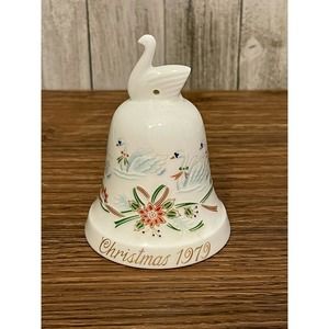 Christmas Bell by Noritake - 1979 - 7 Swans a Swimming